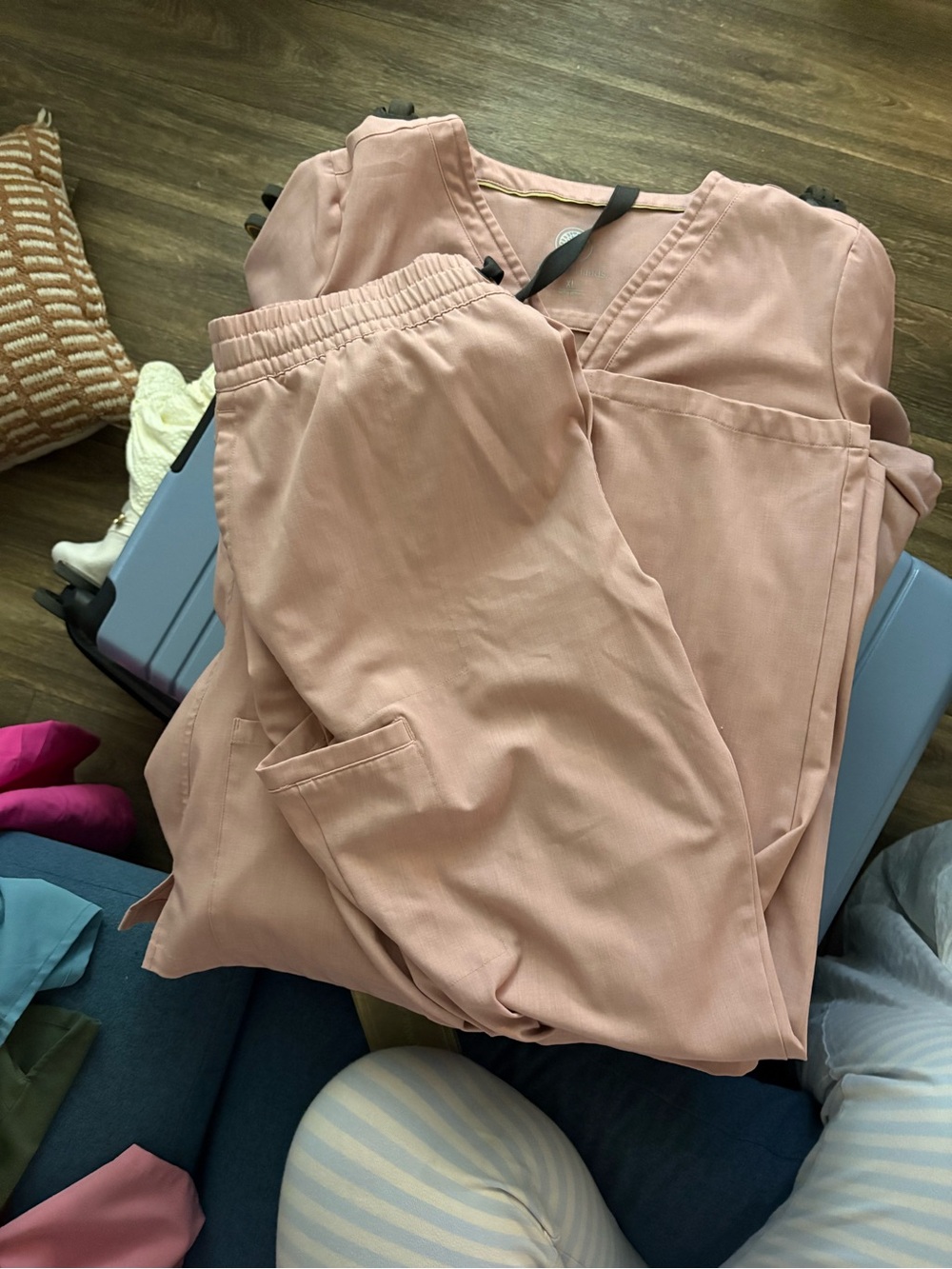 healing hands Women's Blush Pink Scrub Set - Relaxed Cargo Pants & V-Neck Top